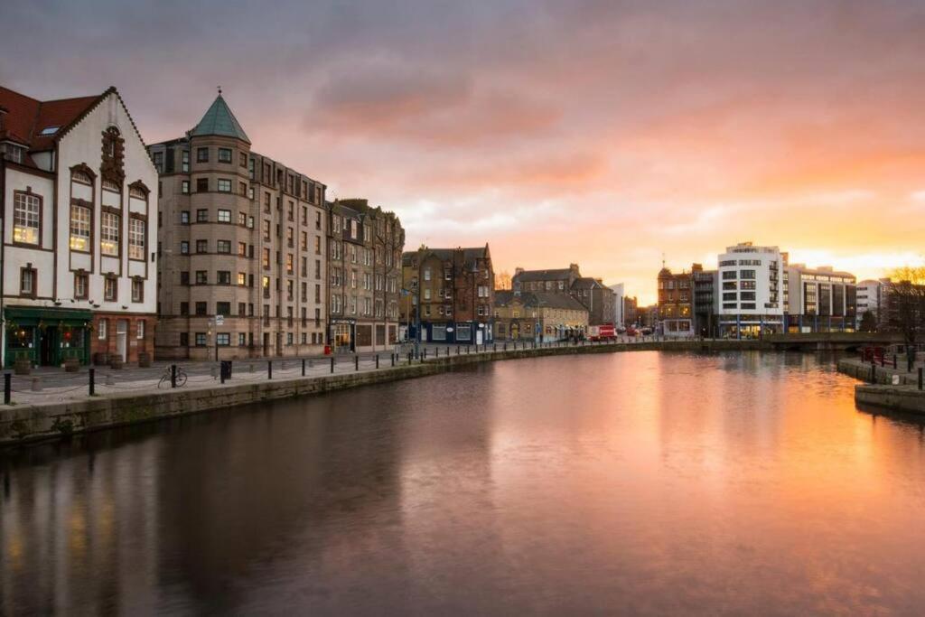 My Waterfront Apartment, Views Over Water Of Leith Edinburgh Exterior photo